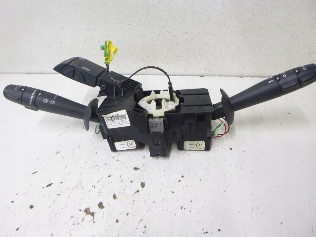 фото №6, Перемикачі двірник поворотники renault twingo ii 2013r. 8200856009