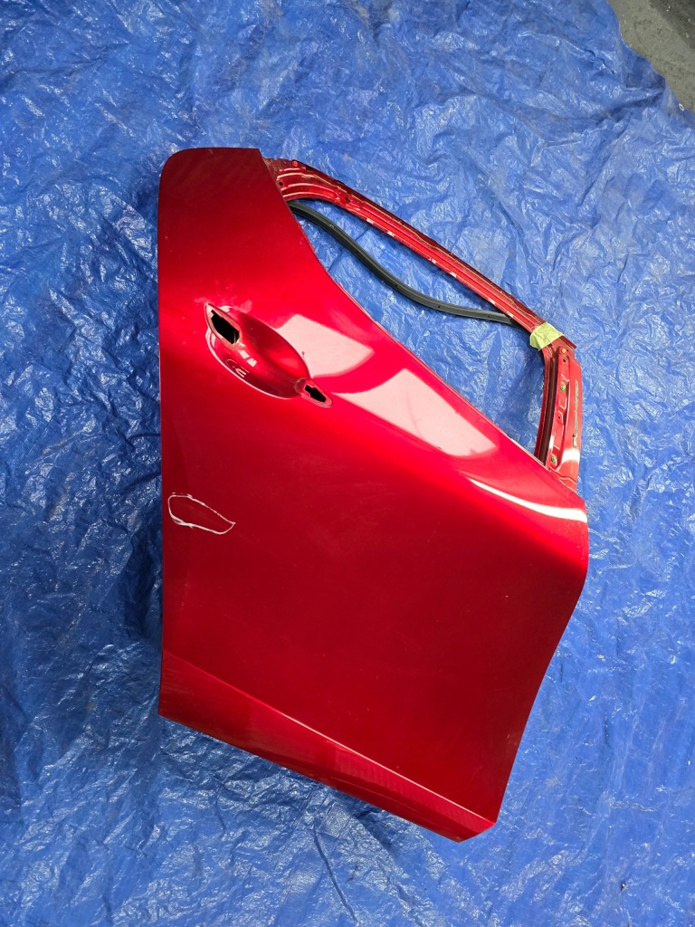 Mazda 3 3 2019- дверь правый  задняя bdmt72010 Доставка