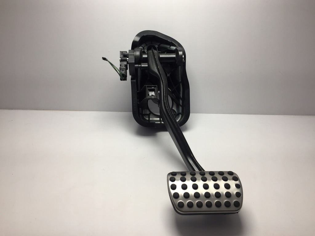 фото №1, Mercedes cls c257 педаль тормоза amg