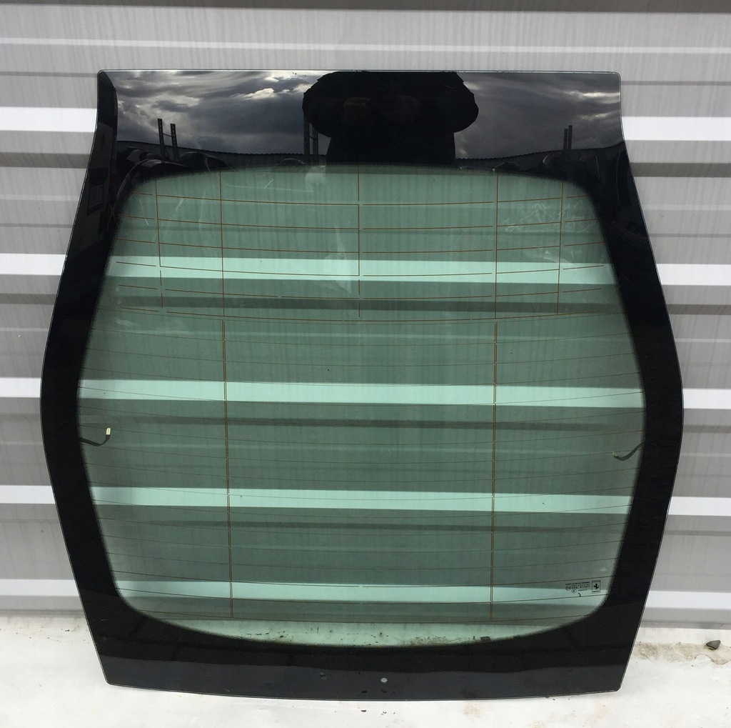 фото №1, Ferrari 812 задняя стекло