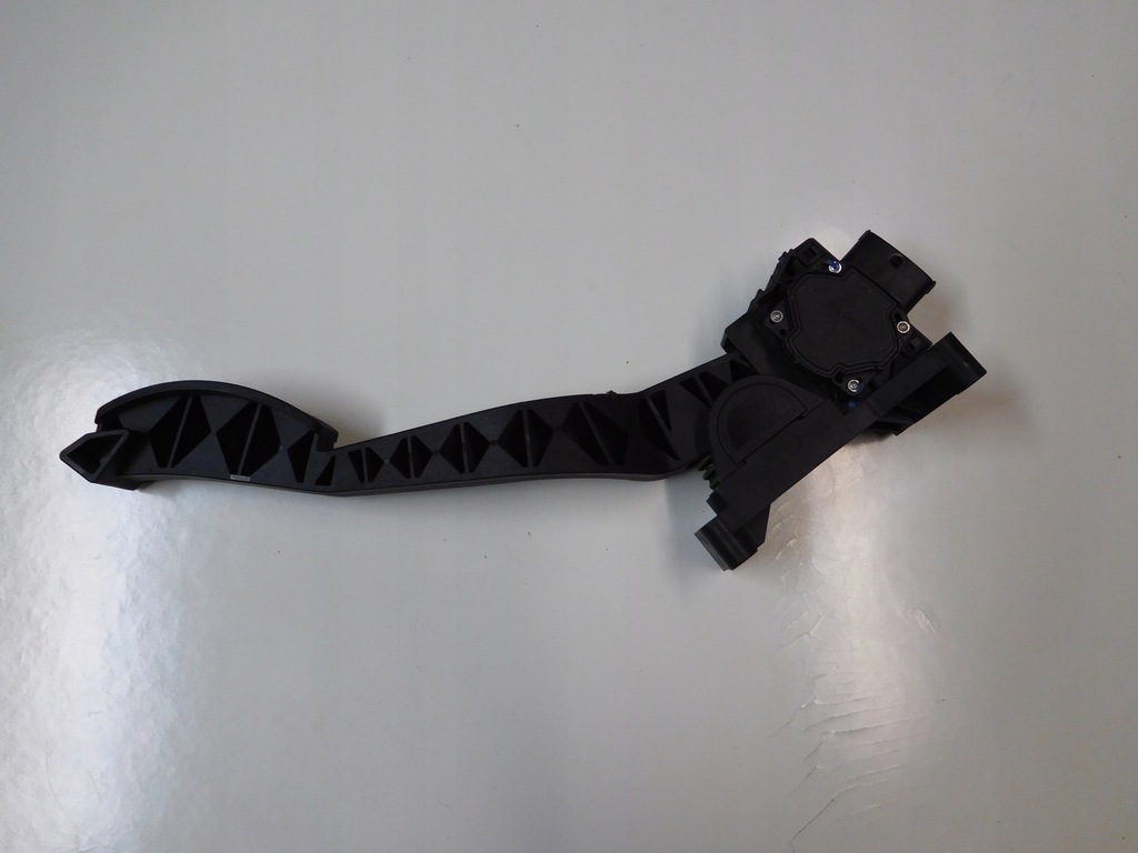 фото №8, Alfa romeo 147 1.9 jtd потенціометр 0281002380