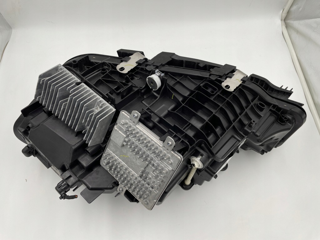 Bmw g20 g21 лампа правая рестайлинг  lci anglik 5a1a4f8 Доставка