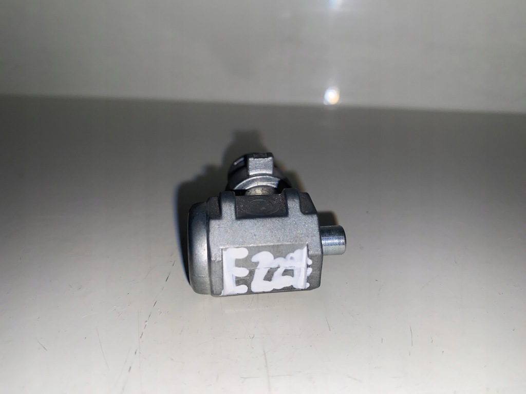 фото №1, Bmw f10 f11 f15 f16 e70 набор ремонтный подголовник