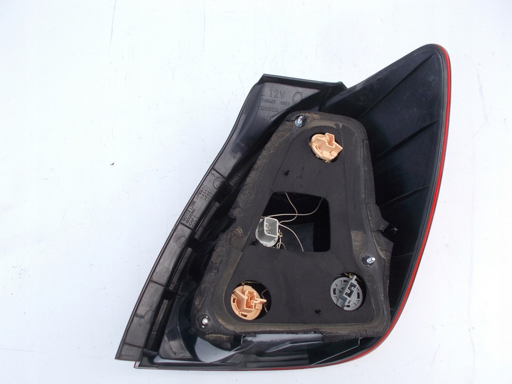 фото №8, Лампа задняя задняя toyota corolla verso europa левая