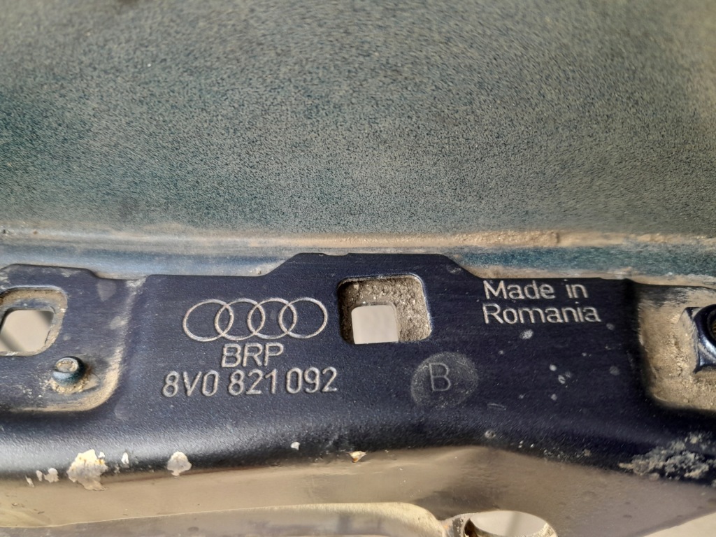 Крило перед передній правий audi a3 8v0 8v0821092 в Україні