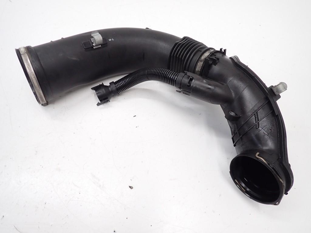 фото №1, Пабтрубок  шланг труба воздухозаборник воздуха 7807493 bmw 3 f30 f31 f34 3.0d n57 13r
