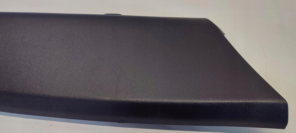 Volvo xc40 защита стойка правый задний  31469190 Оригинал