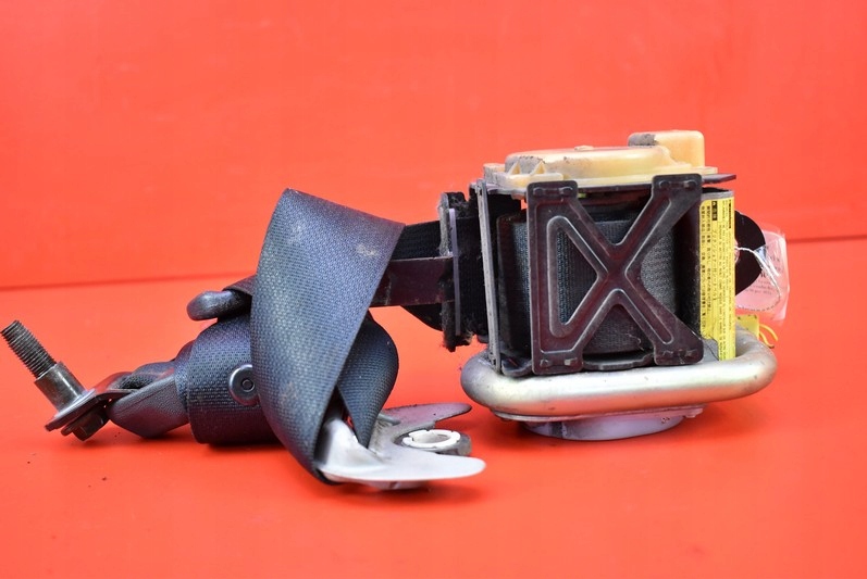 фото №1, Pas безпеки правий перед toyota avensis t25