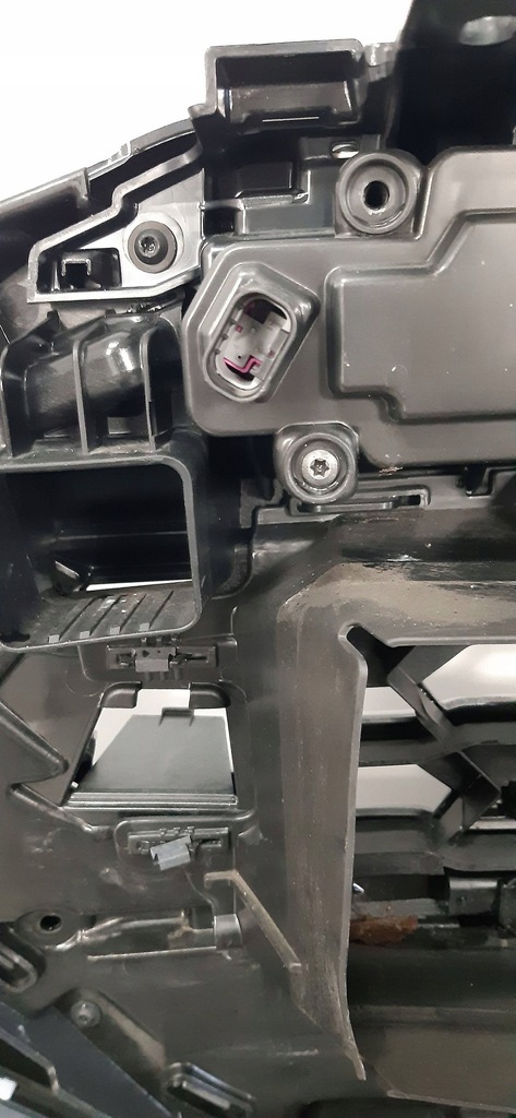 фото №8, Audi q8 e-tron бампер перед передний.