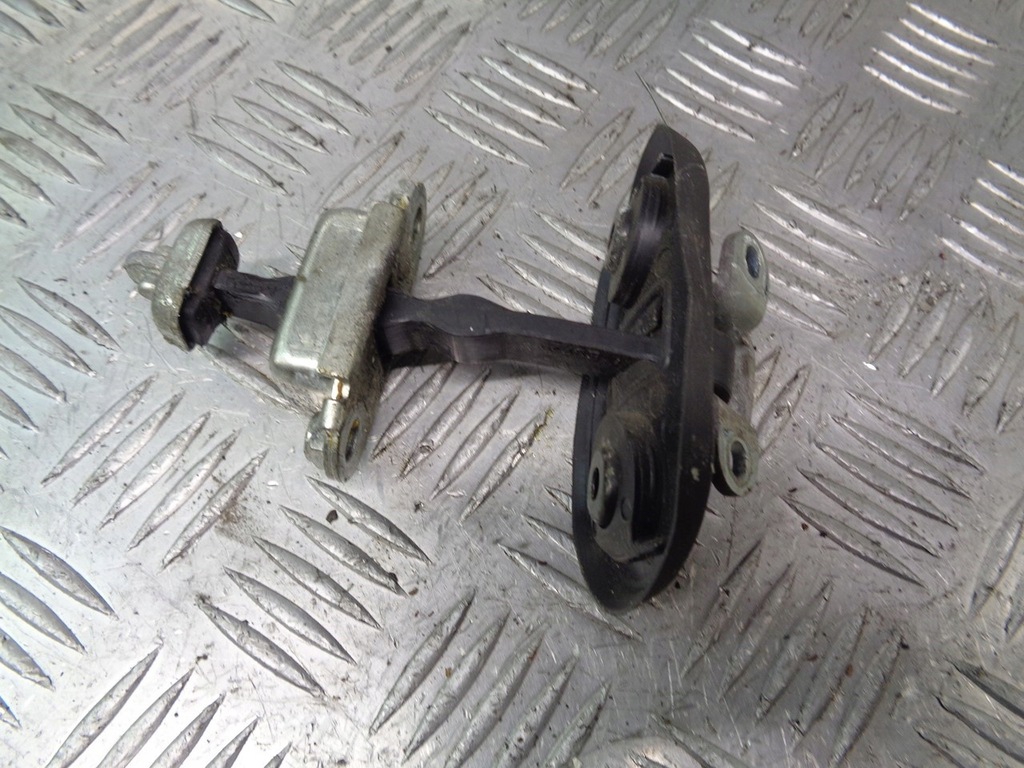 фото №1, Обмежувач двері правий перед fiat croma ii