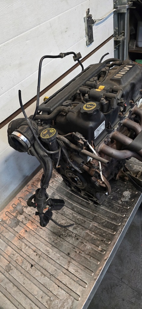 Двигун mini one cooper r50 r52 r53 1.6 16v w10 b16 Оригінал