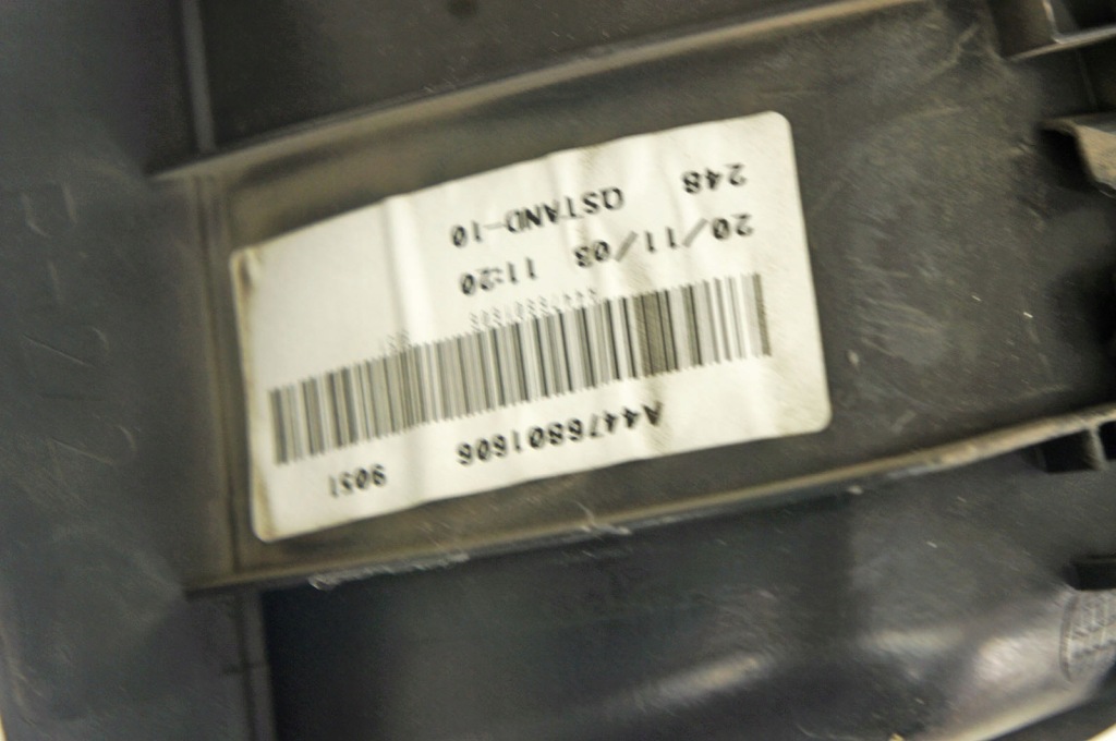Ry051 mercedes vito w447 накладка підніжка порога  правий передні  a4476801606 Недорого