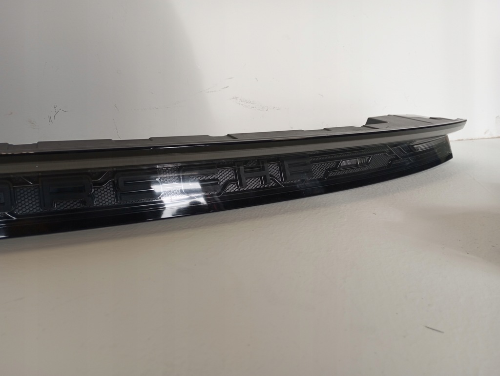 фото №9, Лампа задняя porsche taycan правая левая 9ja-945096-a 9ja945095-a 9ja-945082-f