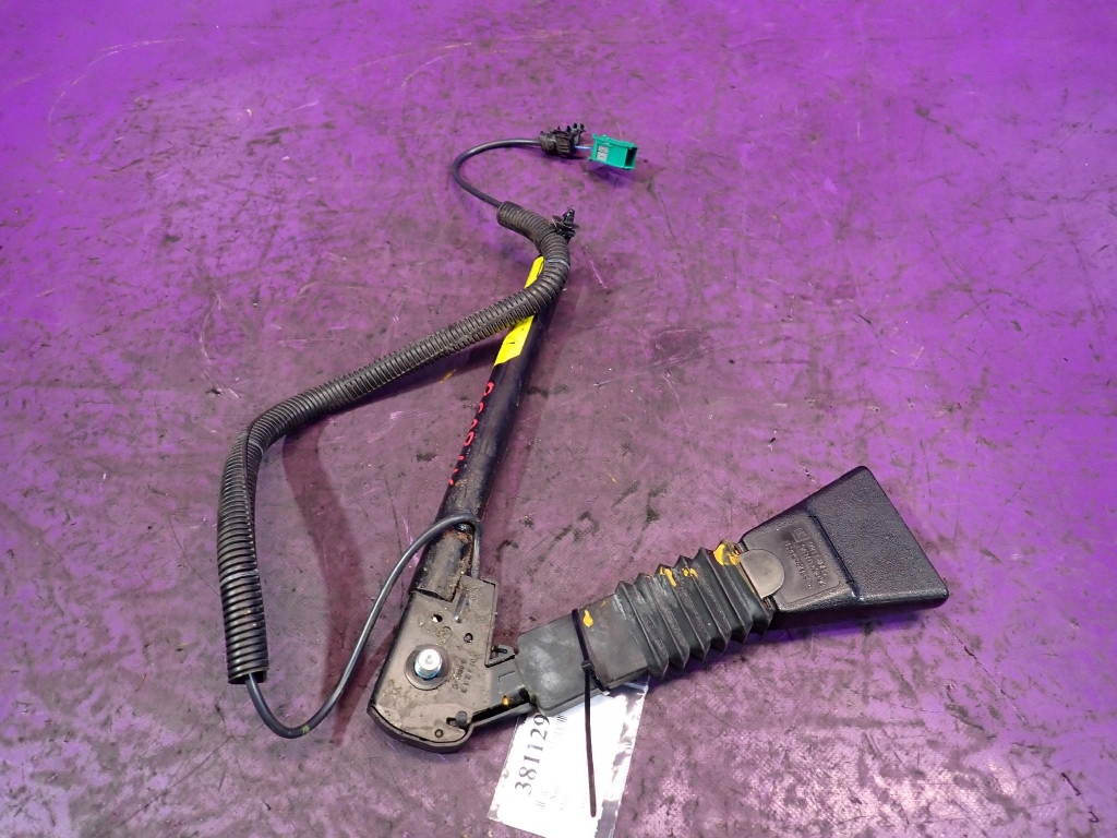 Купити Opel corsa c 03-06 рестайлінг  натягувач поперечина ліве 09114885 2 pin