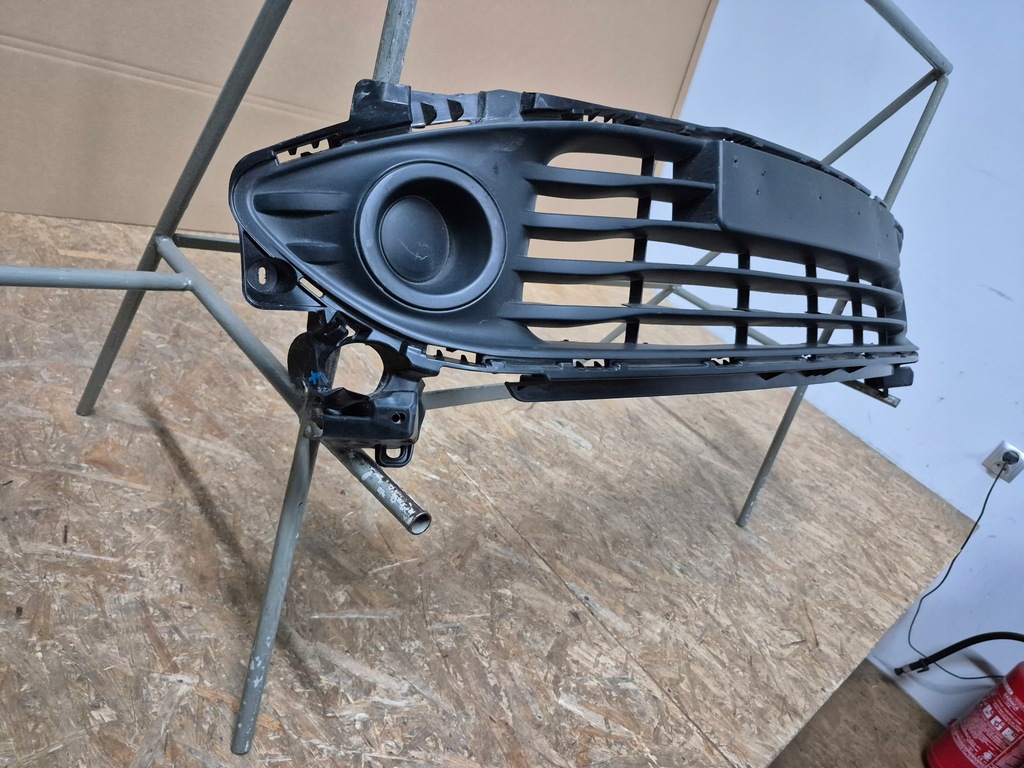 фото №7, Renault clio iv 4 решётка бампера передний перед