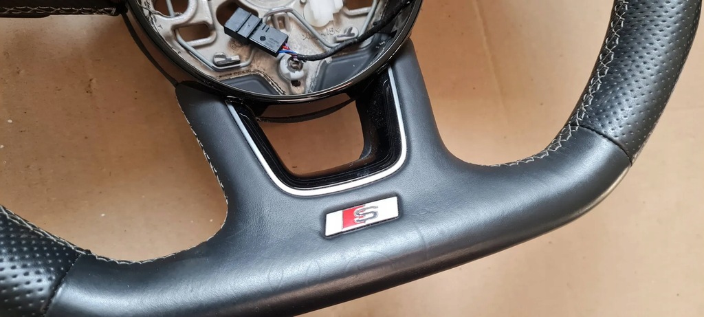 фото №11, S3 8y a3 воздуховод кожа кожаный срезанная 82a419091ah