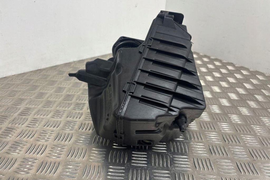 фото №8, Корпус фильтра воздуха renault grand scénic iii jz0/1_ 8200947663 1.6l