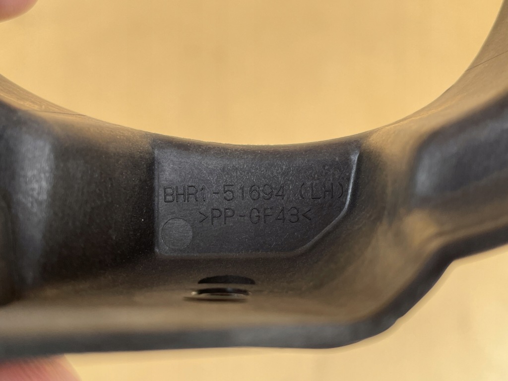 фото №5, Mazda 3 рамка протитуманної фари решітка лівий перед