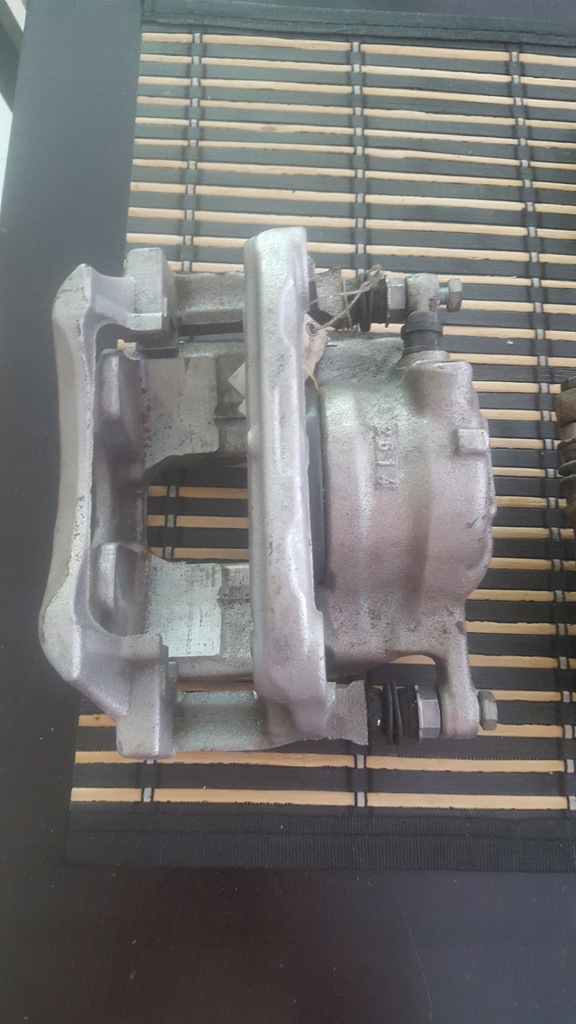 фото №4, Супорт гальмівний mercedes w117 w246 w176 w156