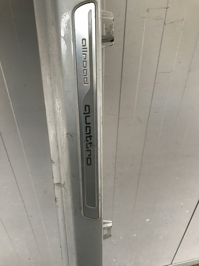 фото №5, Audi оригинальный номер 4f9853860 молдинг порог