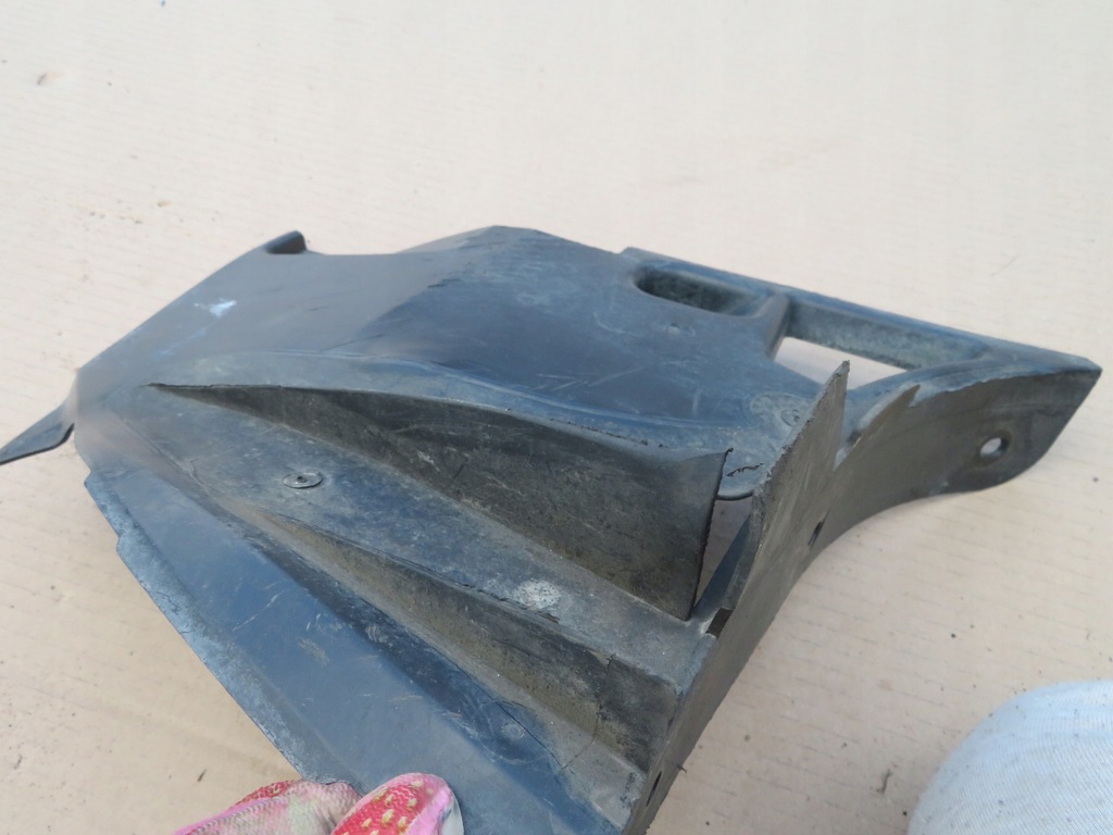 фото №12, Mercedes w118 cla треугольник защита подкрылок правый перед a1186905001