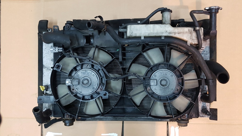 фото №1, Toyota prius ii 03-09 радіатор радіатор комплект