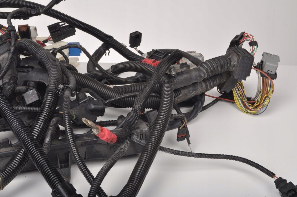 Купити Rolls-royce wraith rr5 6.6 джгут електропроводка двигуна 8605676