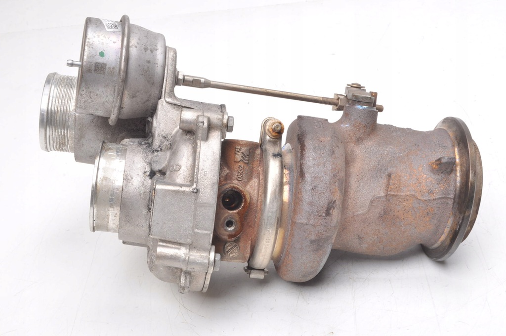 фото №6, Aston martin db11 amg gt gts c190 glc x253 4.0 v8 турбина a1770900080