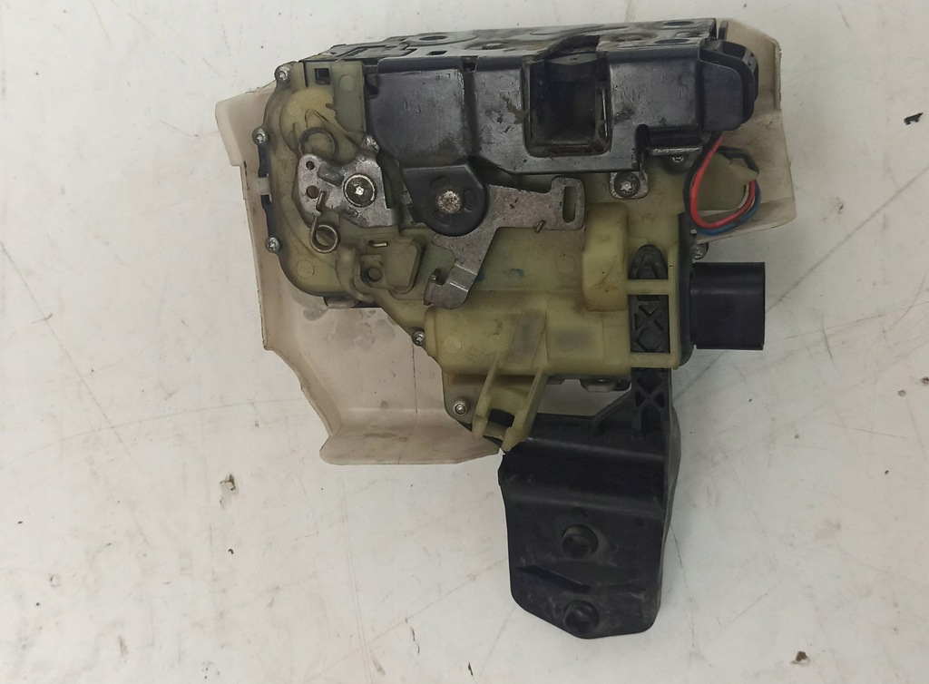 фото №1, Замок правий перед двері skoda superb