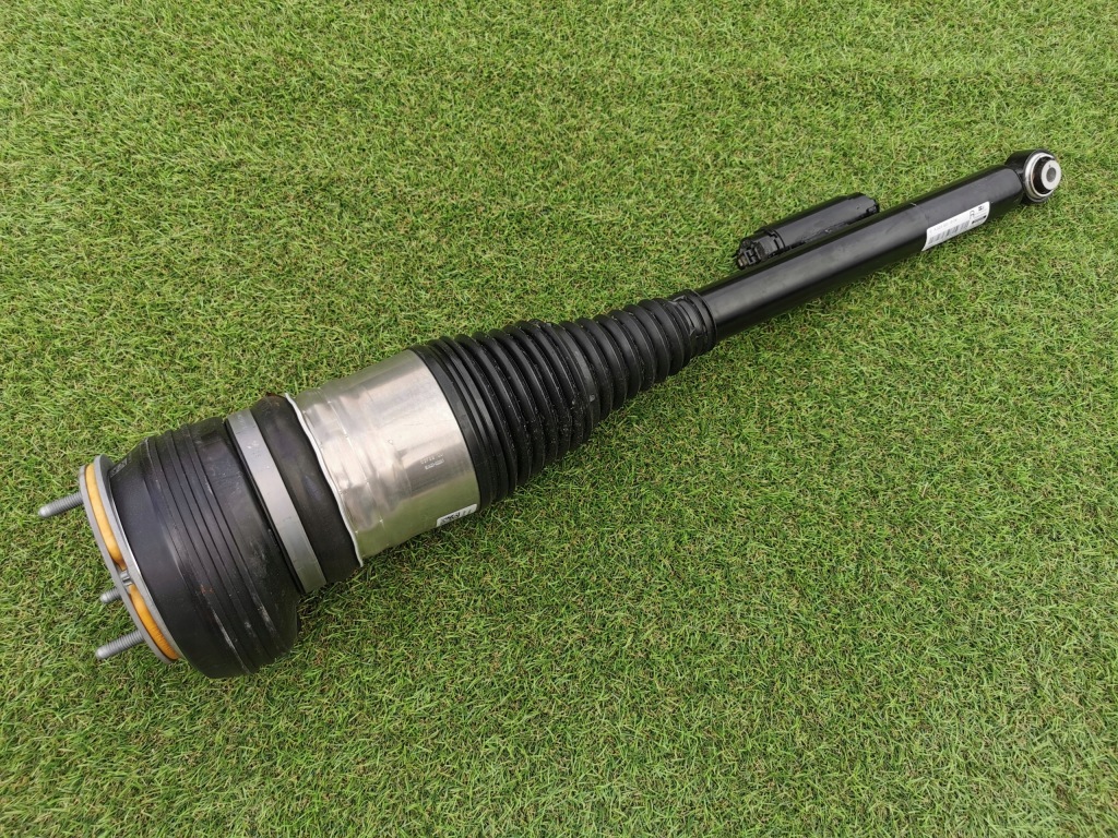 Купить Mercedes s klasa 223 амортизатор правый задний