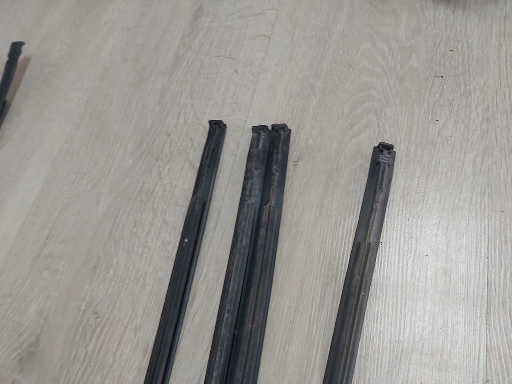 фото №6, Toyota auris i молдинг кровельная прокладка крыша левая