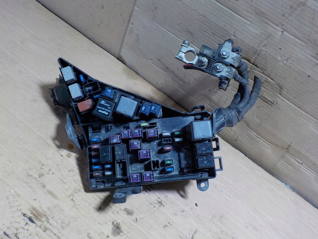 фото №7, Forester iii коробка предохранителей mb100200b