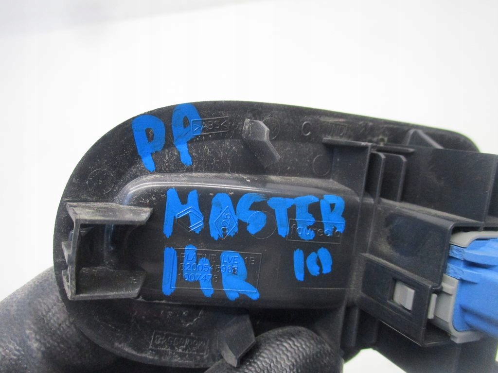 фото №4, Панель кнопка стекло правый renault master iii