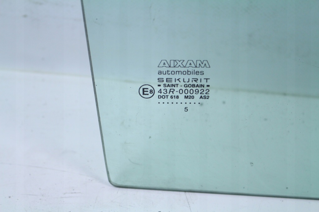 фото №4, Скло двері права aixam 500 05r.