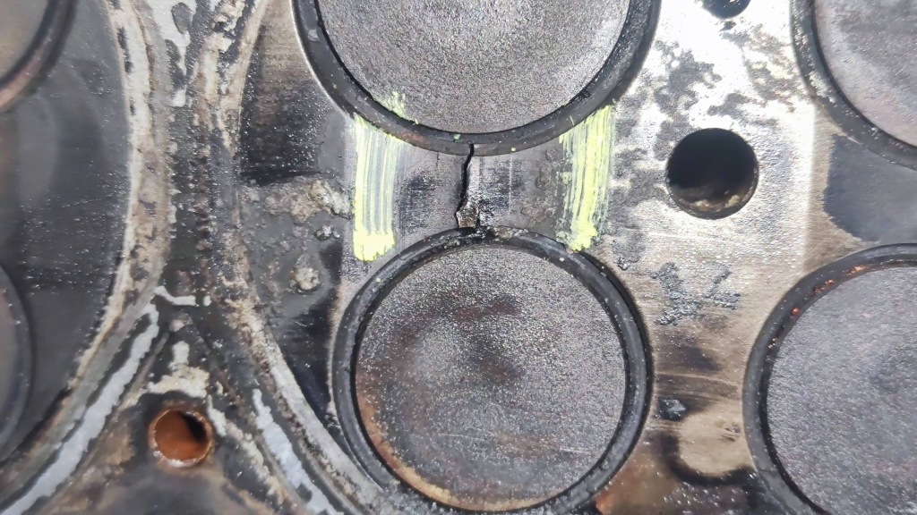 Головка двигателя fiat doblo 500x 1.5 mjet 55267277 pęknięcia между клапанами Доставка