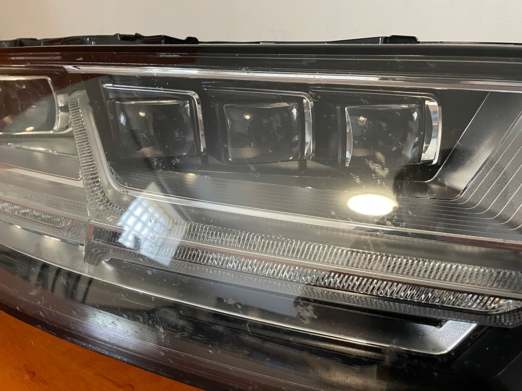 Фара правий перед передня led matrix audi q7 4m 4m0941036 Оригінал