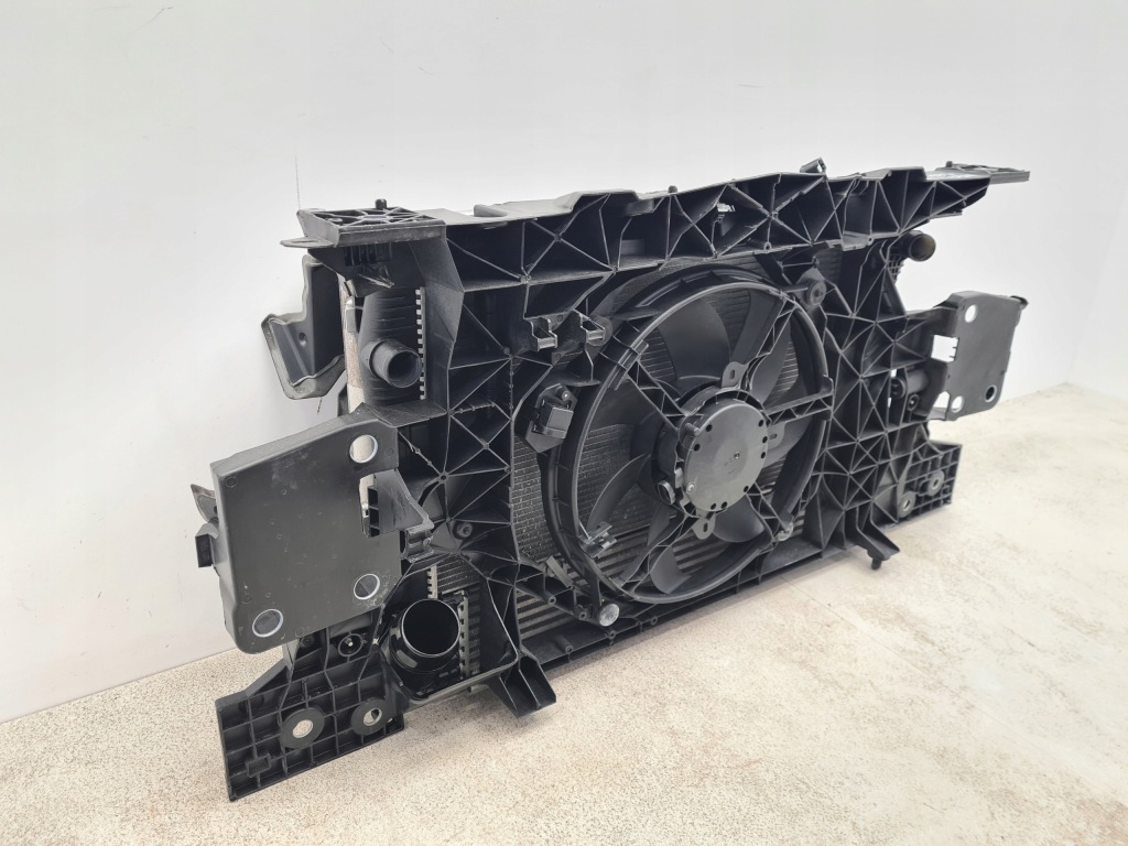 Renault megane 3 рестайлинг  1.6 dci ремень передний радиатор Оригинал