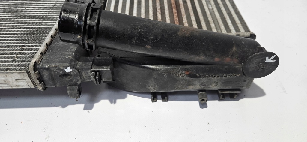 Радіатор води + інтеркулер dacia renault оригінал Зі Шроту