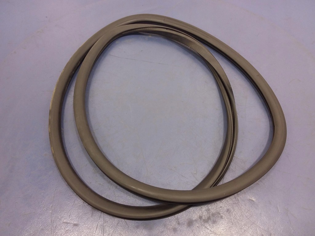 фото №1, Vw phaeton прокладка дверь перед левая 3d4867365l