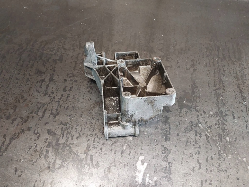 Кронштейн / кронштейн генератора bmw 3 e36 318i m40b18 184e1 17218659 Зі Шроту