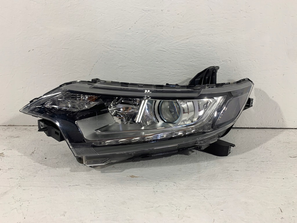 фото №1, Mitsubishi outlander iii lift левая лампа