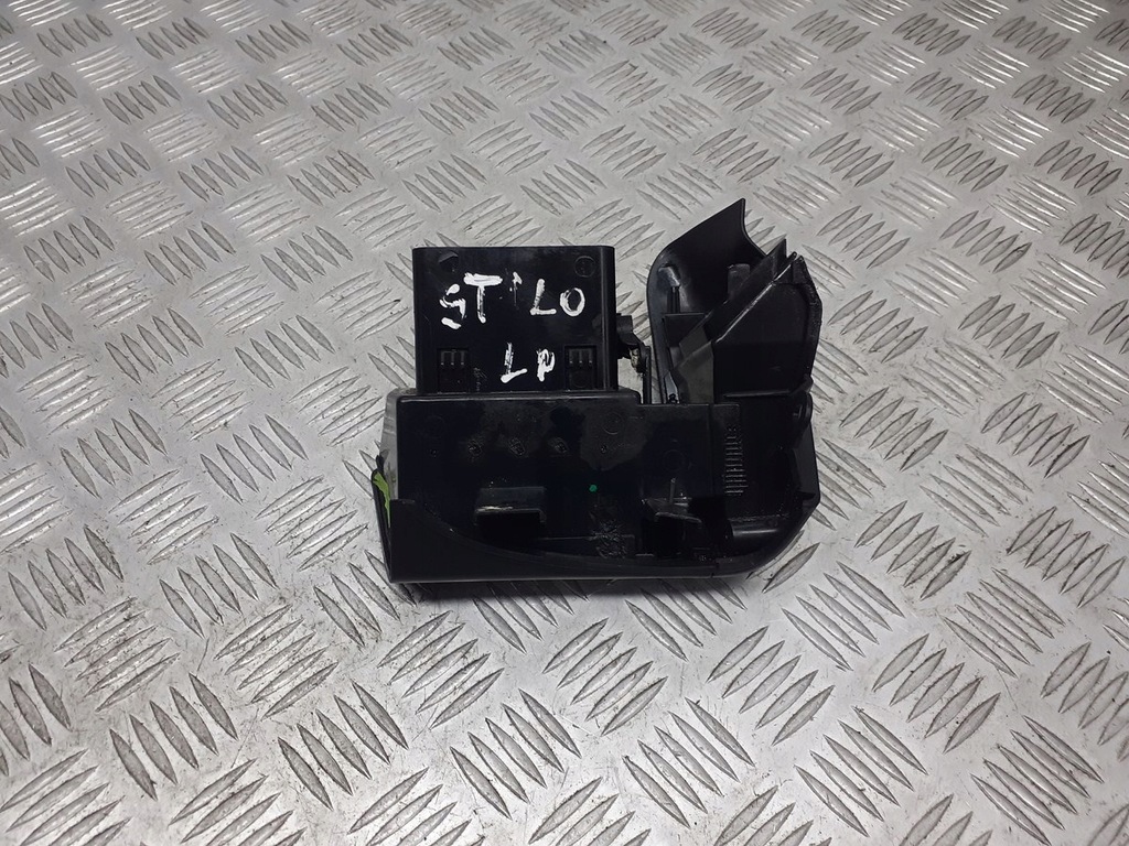 фото №7, Решітка обдув права fiat stilo ls348201