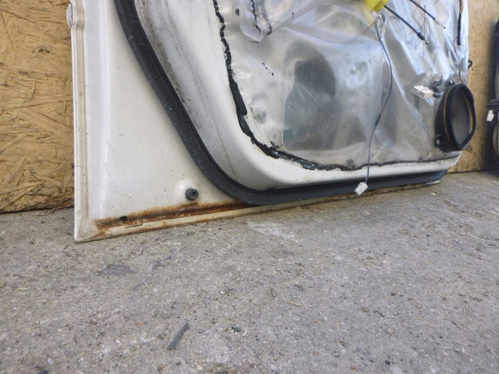 фото №7, Subaru legacy iv 4 дверь левая передние задние