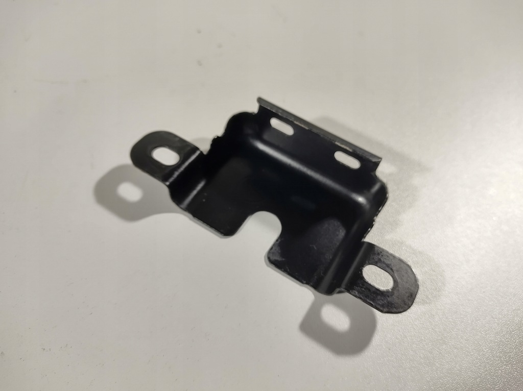 фото №5, Volvo v70 15r- защита замка капот