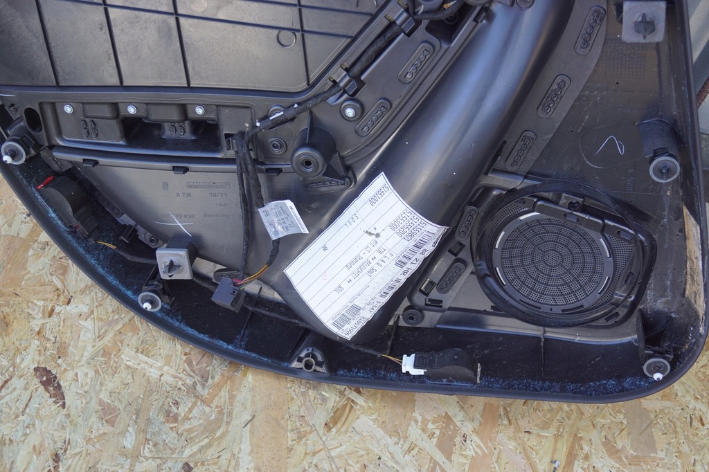 фото №15, Обшивка дверь правый задняя audi a4 b8 s-line