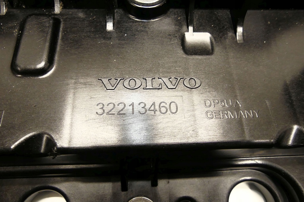 фото №14, Крышка клапанов volvo 2.0 d4 v90 ii v70 iii v60 ii оригинальный номер 32213460