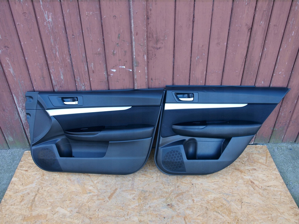 фото №1, Subaru legacy v kombi обивка дверь правое перед задняя