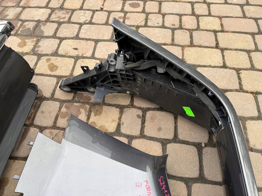 фото №8, Ford ranger mk6 vi 22- спойлер шторка обшивка коробки багажника комплект