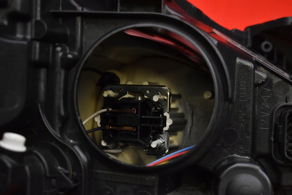 фото №8, Фара левый лампа перед eu 9682519180 peugeot 3008 1 i 10-13