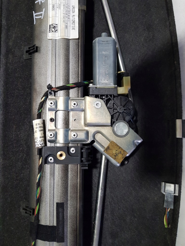 Шторка полиця заслінка скло задні задній mercedes w207 купе 2078100020 Доставка